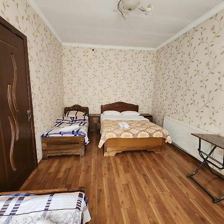 Moon Night Hotel Kazbegi Bagian luar foto