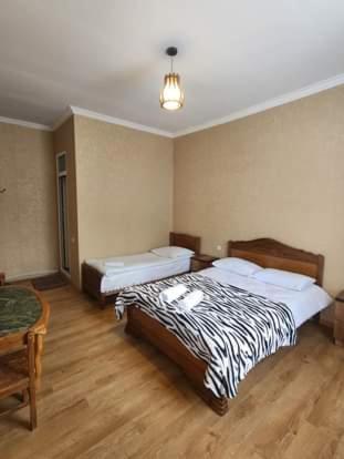 Moon Night Hotel Kazbegi Bagian luar foto