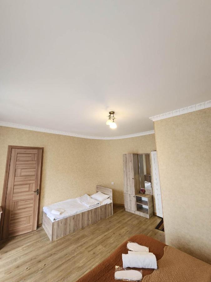 Moon Night Hotel Kazbegi Bagian luar foto