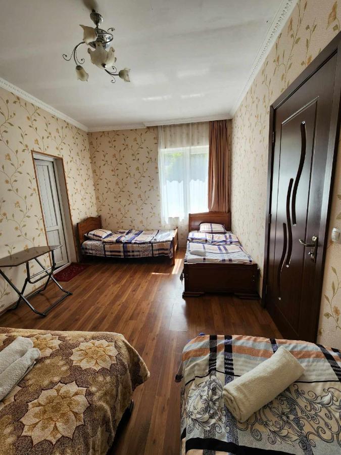 Moon Night Hotel Kazbegi Bagian luar foto