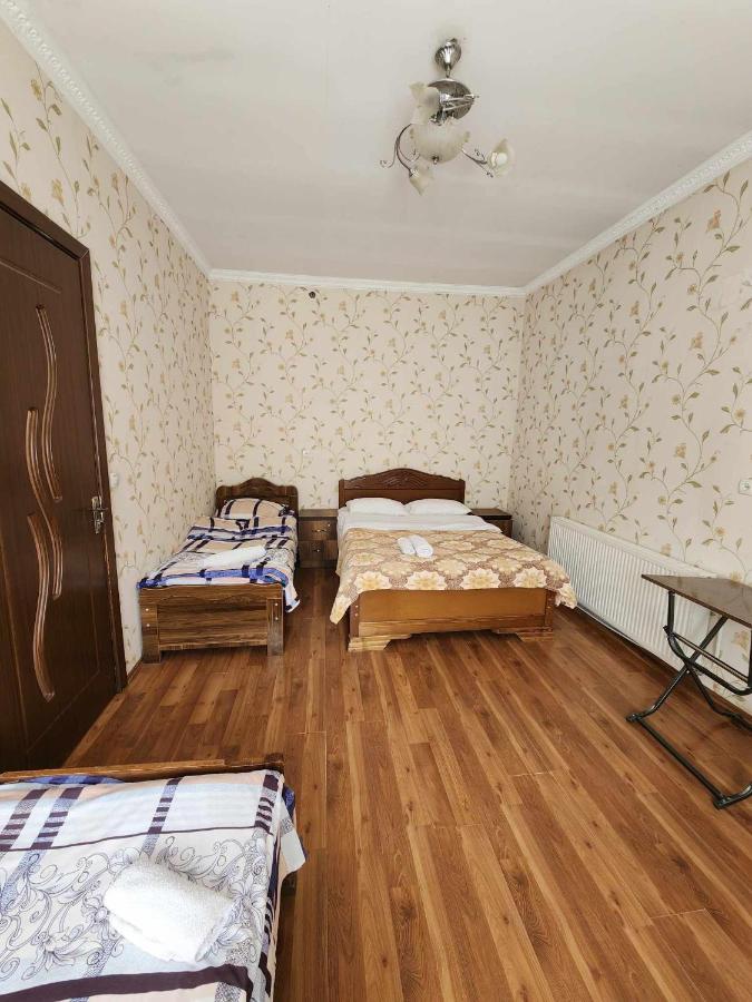 Moon Night Hotel Kazbegi Bagian luar foto